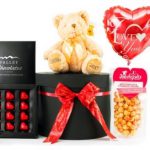 Romantic gift baskets for Valentine's Day