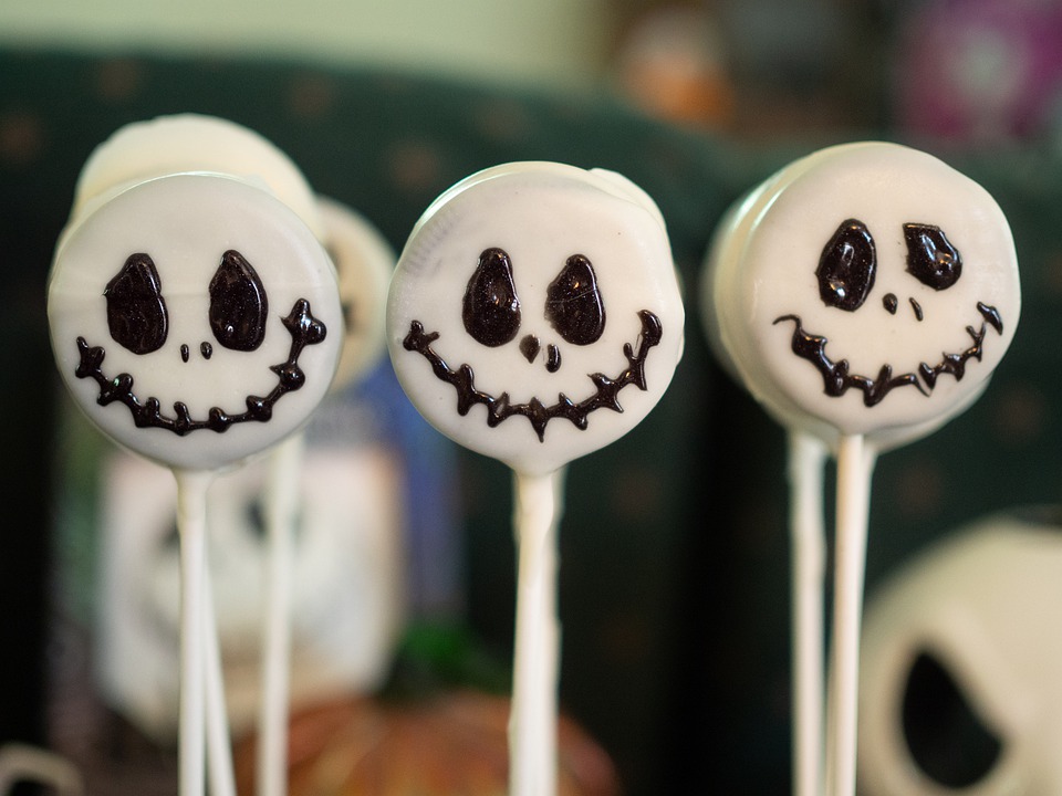 Halloween cake pops